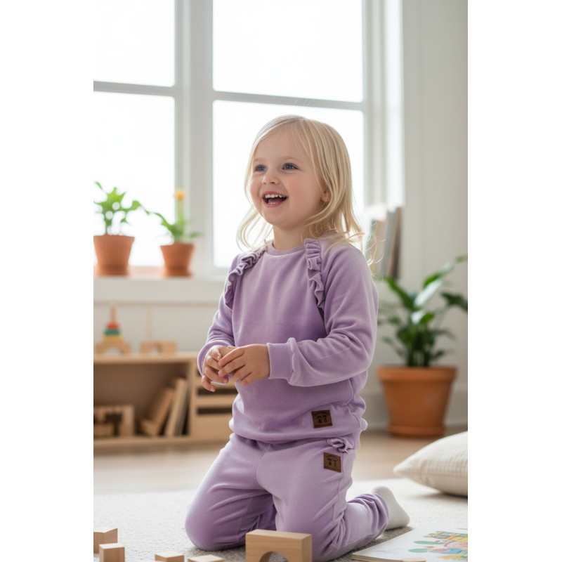 Velor tracksuit with ruffles